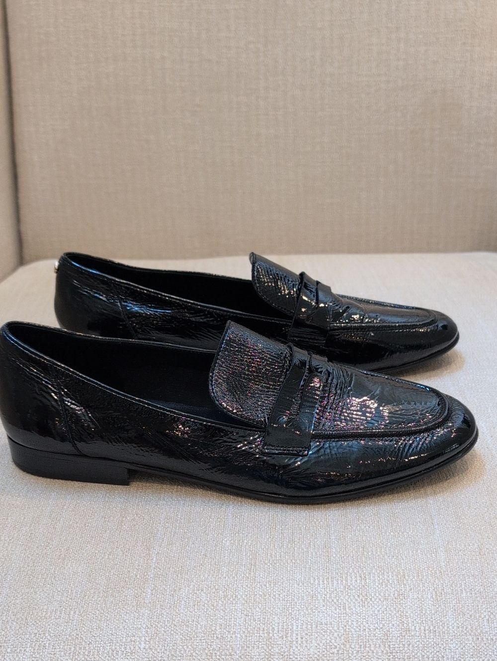 Kate Spade New York Black Crinkle Patent Leather Loafers Size 8.5 Preppy Shoes